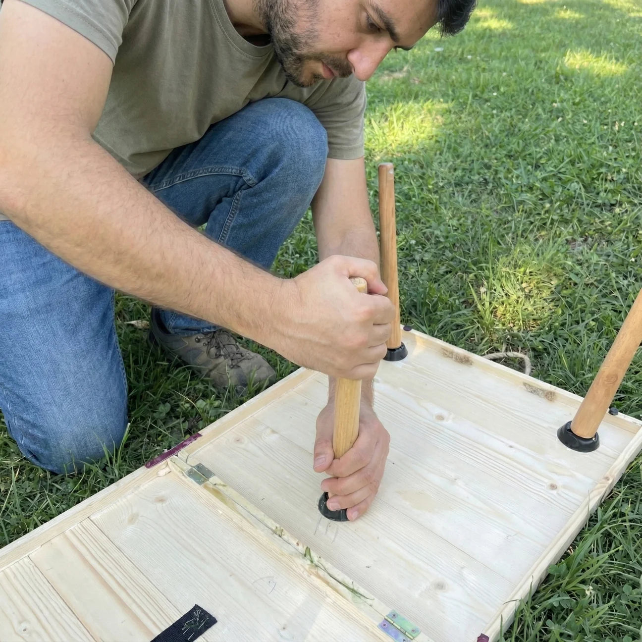 Trail Table Collection | Round-Legs