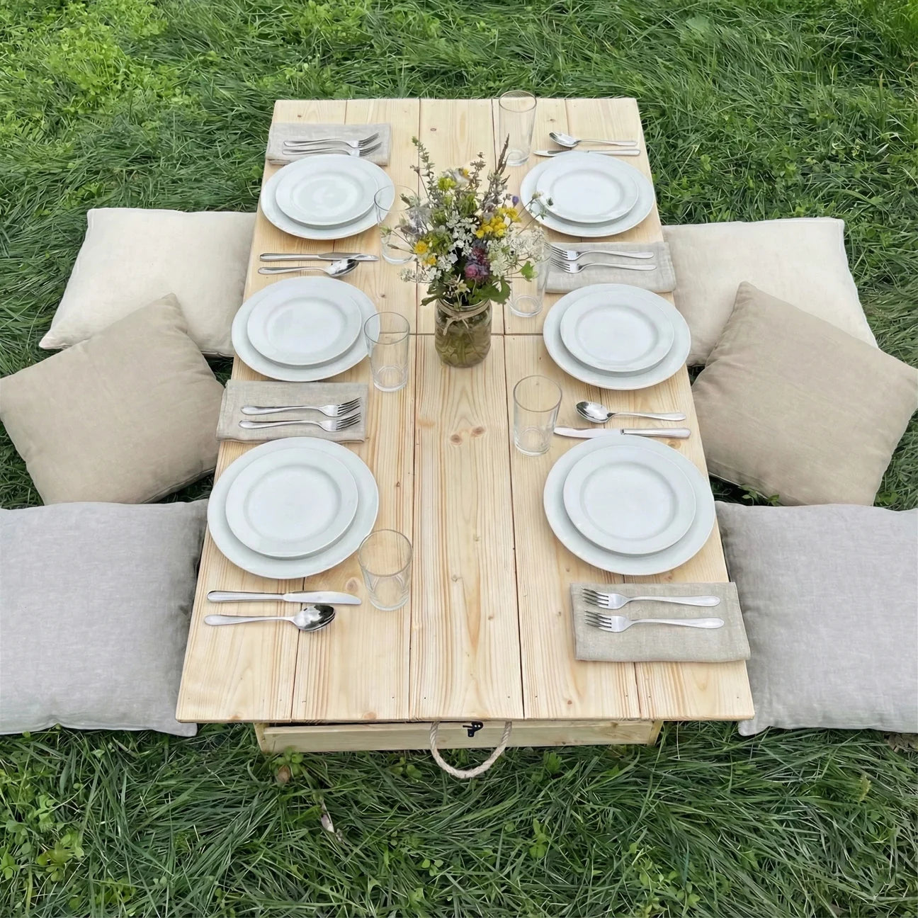 Gathering Table Collection | Built-in Legs