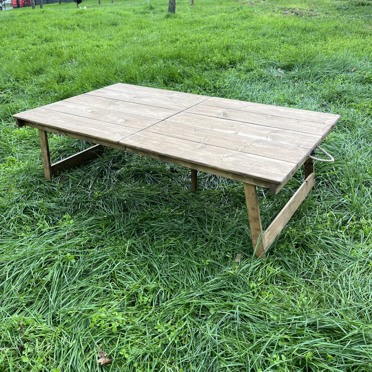 Gathering Table Collection | Built-in Legs