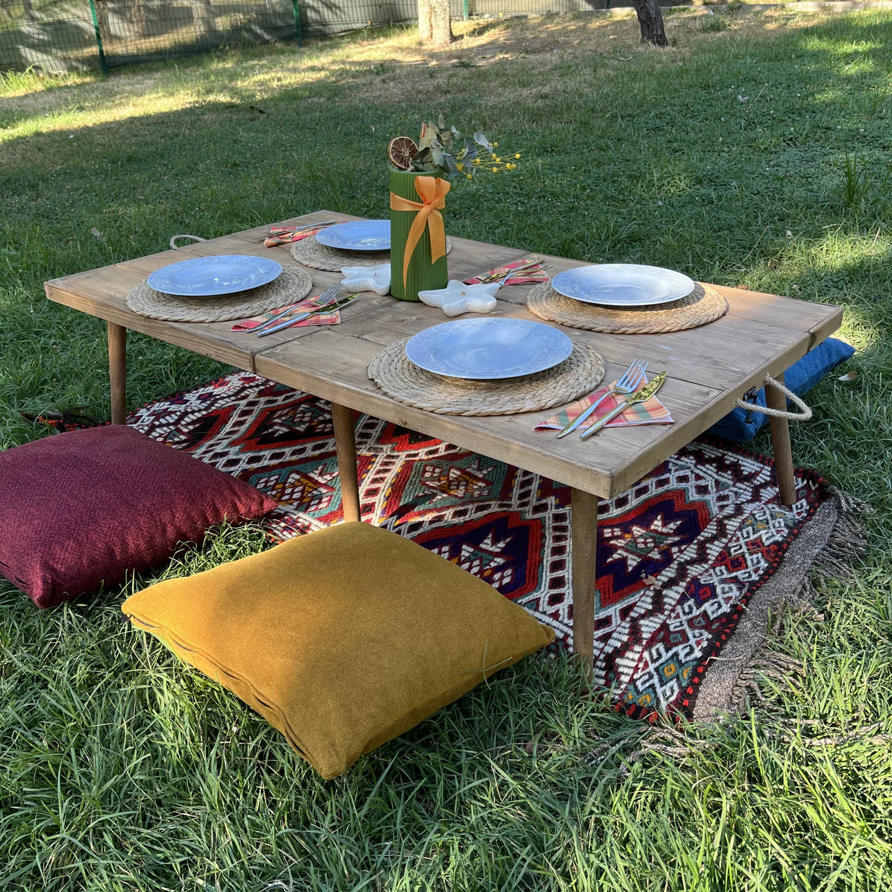Gathering Table Collection | Round Leg