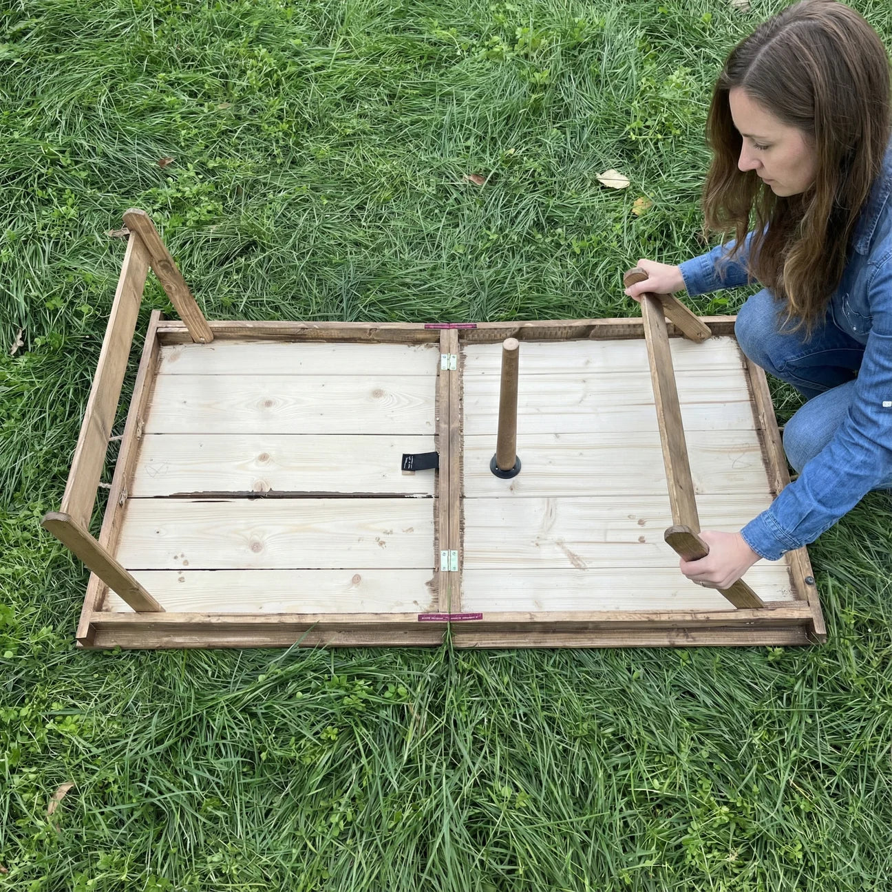 Gathering Table Collection | Built-in Legs